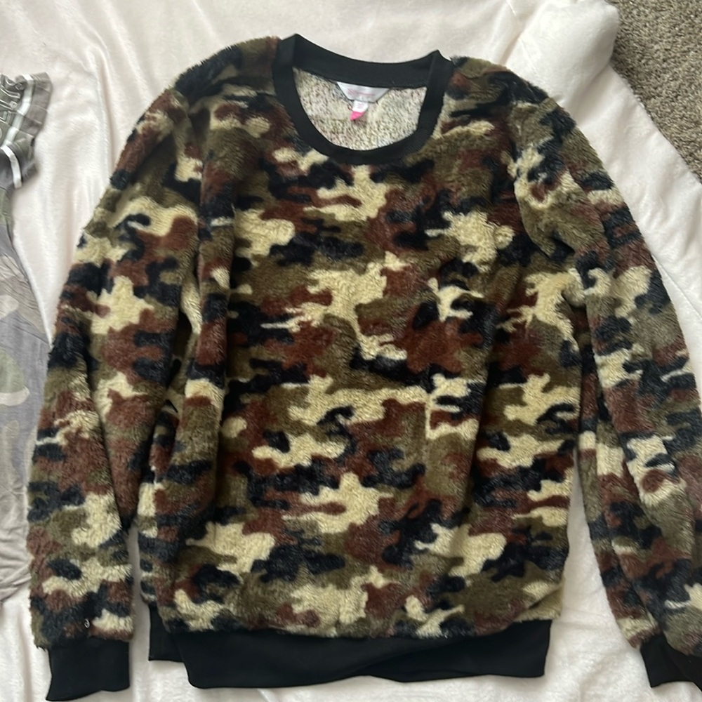 No Boundries Lg 11-13 Camo plush sweatshirt with tshirt